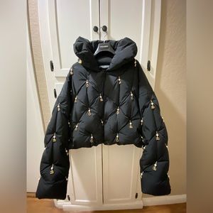 Dolce & Gabbana quilted logo-charm puffer jacket